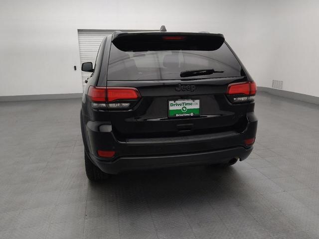 Photo of 2021 Diamond Black Crystal Pearlcoat Jeep Grand Cherokee