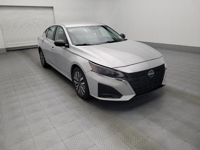 Photo of 2024 Brilliant Silver Metallic Nissan Altima