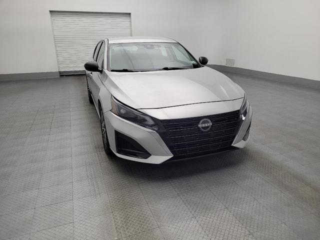 Photo of 2024 Brilliant Silver Metallic Nissan Altima