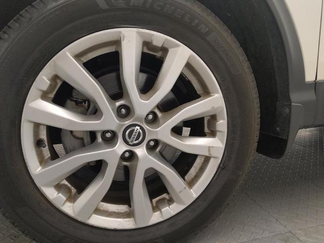 Photo of 2021 Pearl White Tricoat Nissan Rogue Sport