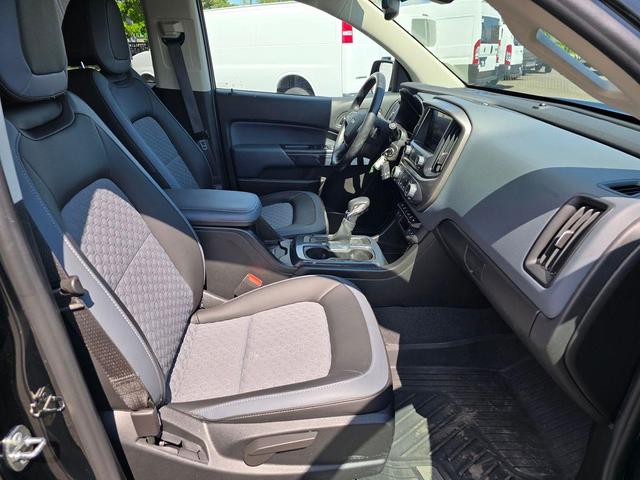 Photo of 2022 Black Chevrolet Colorado