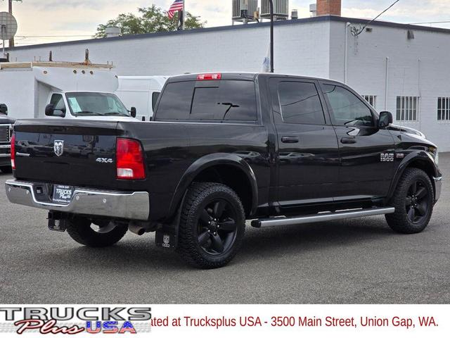 Photo of 2017 Brilliant Black Crystal Pearlcoat RAM 1500