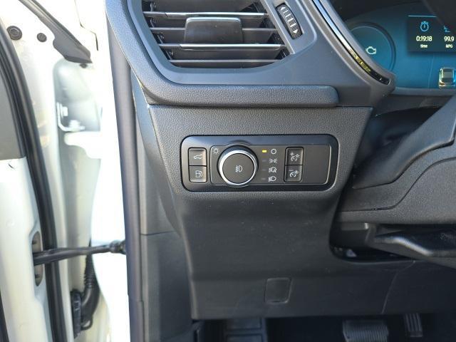 Photo of 2025 STAR WHITE METALLIC TRI-COAT Ford Escape