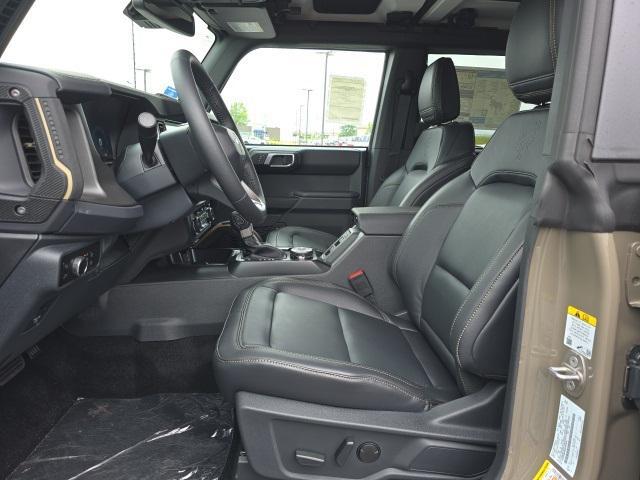 Photo of 2025 MARSH GRAY Ford Bronco