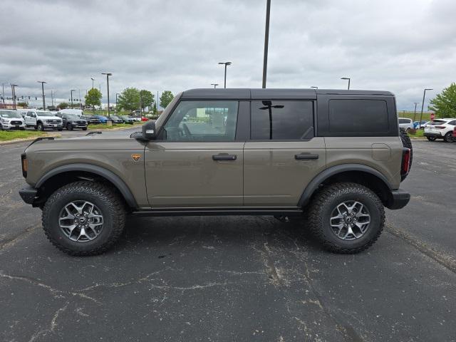 Photo of 2025 MARSH GRAY Ford Bronco
