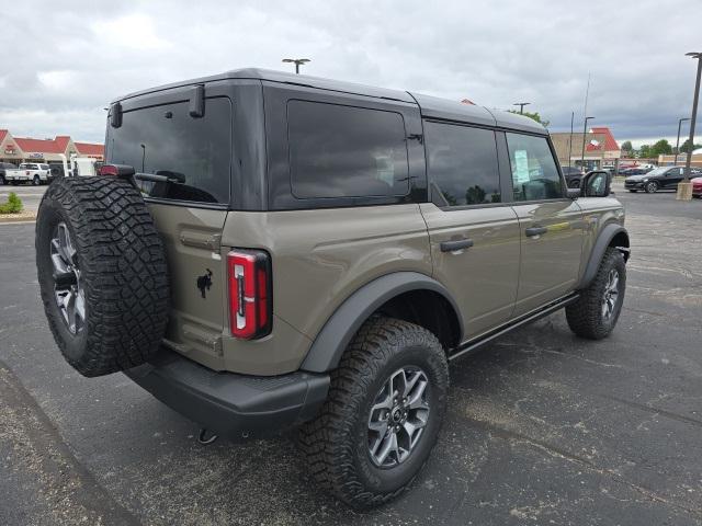 Photo of 2025 MARSH GRAY Ford Bronco