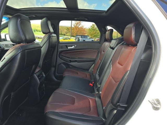 Photo of 2020 Star White Metallic Tri-Coat Ford Edge