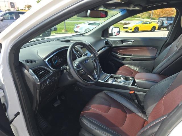 Photo of 2020 Star White Metallic Tri-Coat Ford Edge