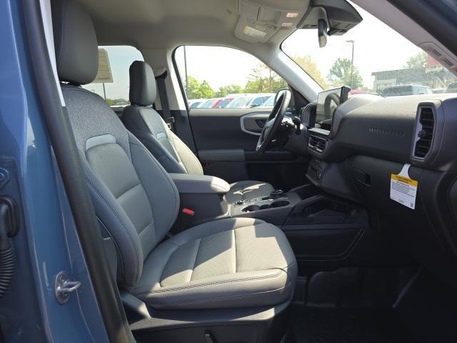 Photo of 2025 AZURE GRAY METALLIC TRI-COAT Ford Bronco Sport