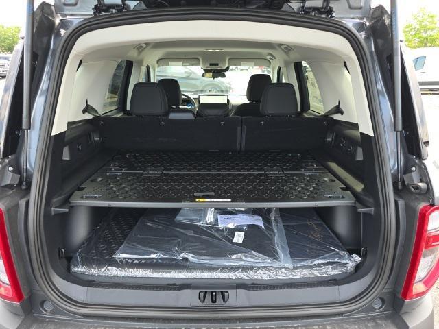 Photo of 2025 CARBONIZED GRAY METALLIC Ford Bronco Sport