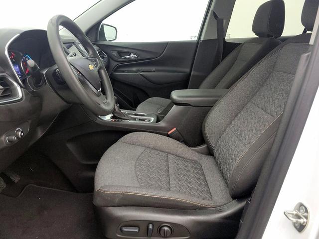 Photo of 2023 White Chevrolet Equinox