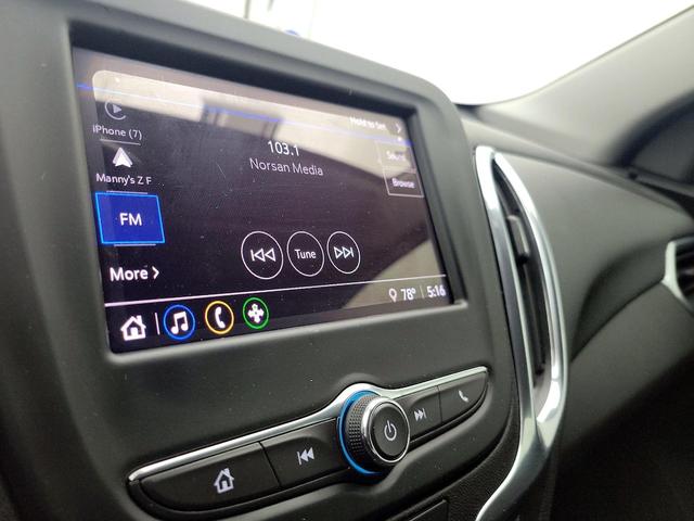 Photo of 2023 White Chevrolet Equinox