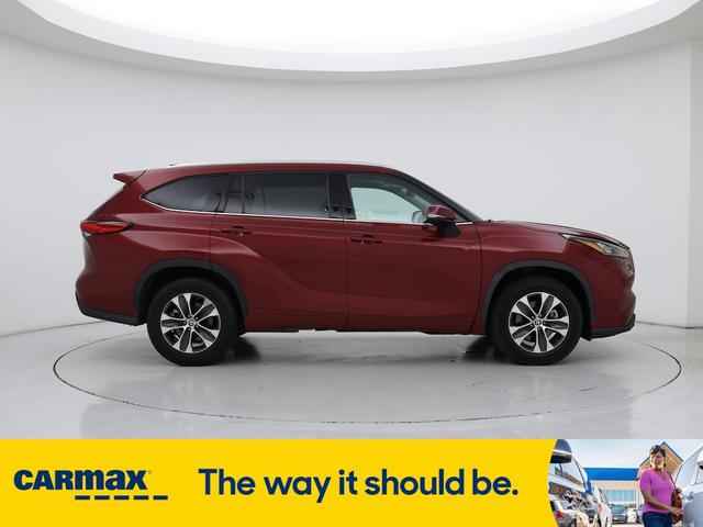 Photo of 2020 Red Toyota Highlander