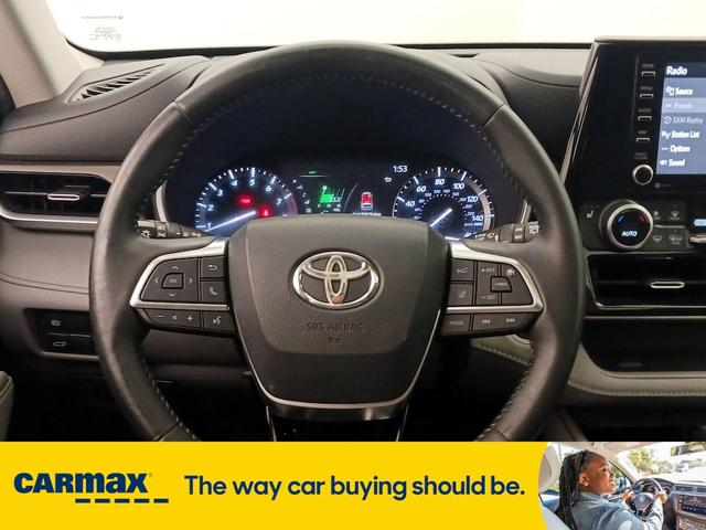 Photo of 2020 Red Toyota Highlander