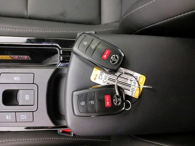 Photo of 2024 Silver Toyota Prius