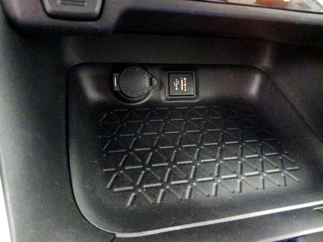 Photo of 2024 Silver Toyota RAV4 Hybrid