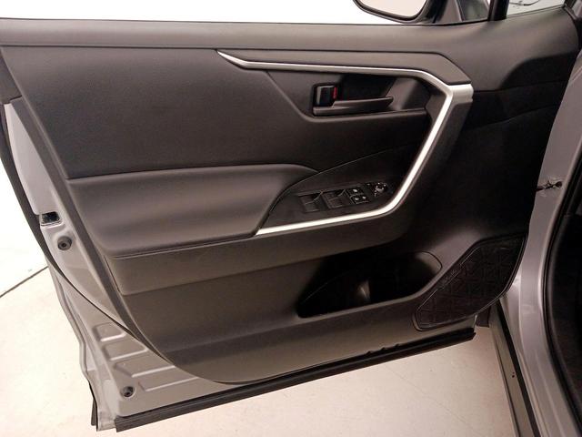 Photo of 2024 Silver Toyota RAV4 Hybrid