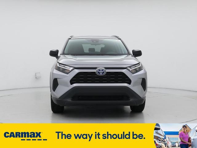 Photo of 2024 Silver Toyota RAV4 Hybrid