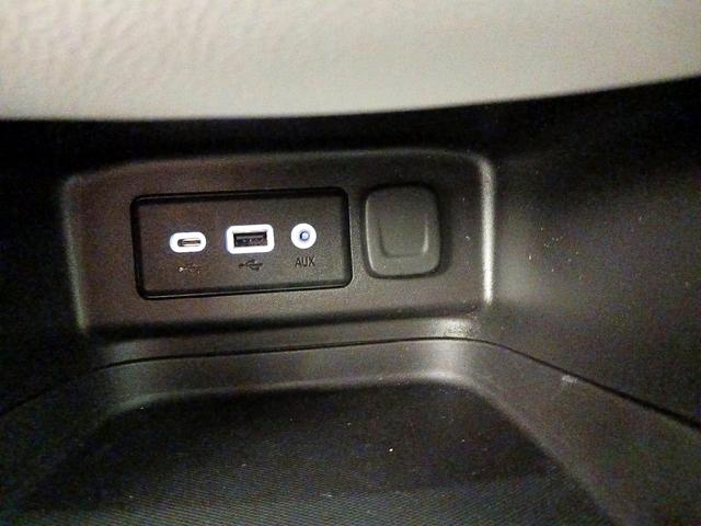 Photo of 2024 White Chevrolet Equinox