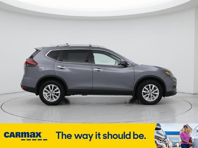 Photo of 2019 Gray Nissan Rogue