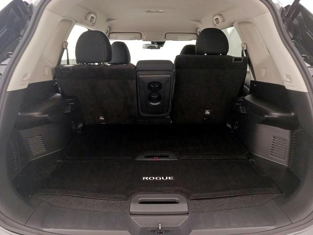 Photo of 2019 Gray Nissan Rogue