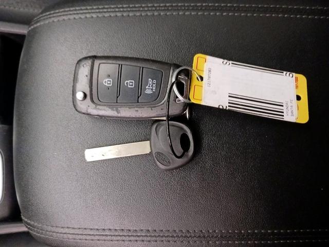 Photo of 2020 Gray Hyundai SANTA FE