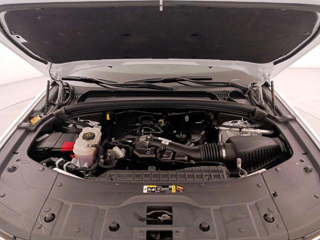 Photo of 2023 White Jeep Grand Cherokee