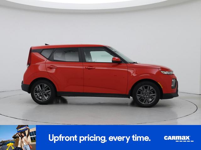 Photo of 2022 Red Kia Soul