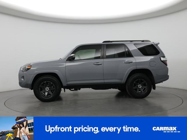 Photo of 2021 Gray Toyota 4Runner