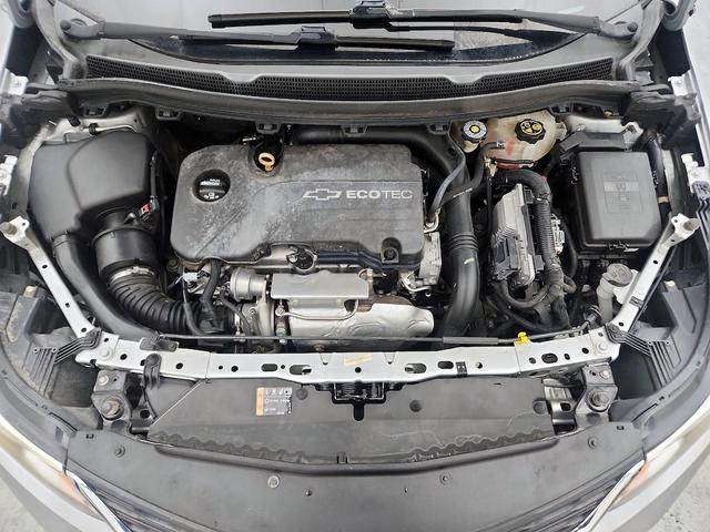 Photo of 2017 Silver Chevrolet Cruze
