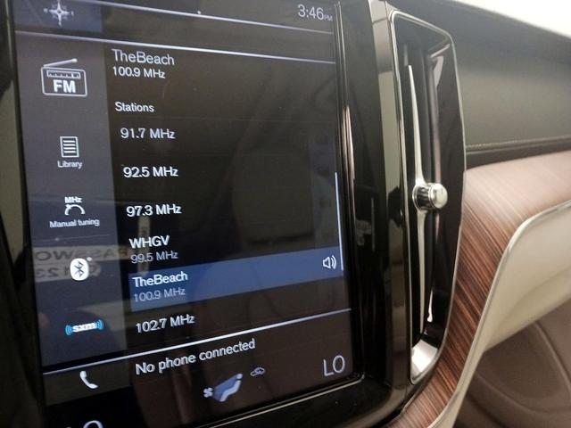 Photo of 2020 Black Volvo XC60