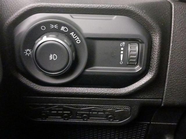 Photo of 2025 Gray Jeep Wrangler