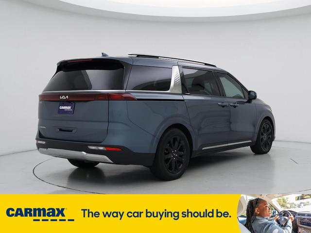 Photo of 2023 Blue Kia Carnival