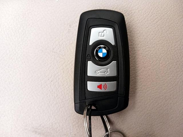 Photo of 2017 White BMW X3