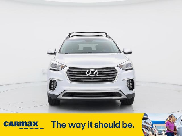 Photo of 2018 Silver Hyundai SANTA FE