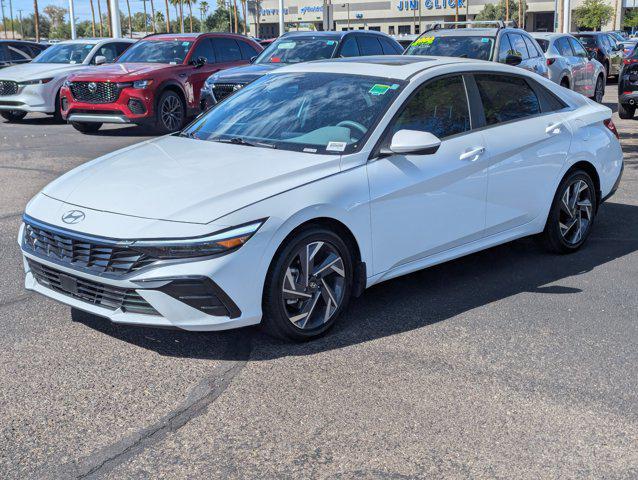 Photo of 2025 Serenity White Hyundai ELANTRA