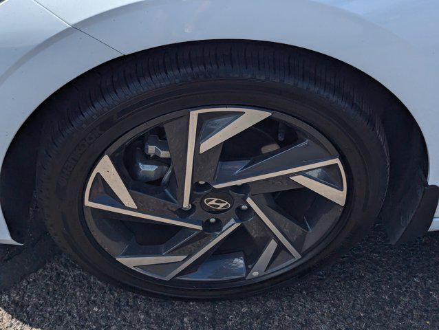 Photo of 2025 Serenity White Hyundai ELANTRA