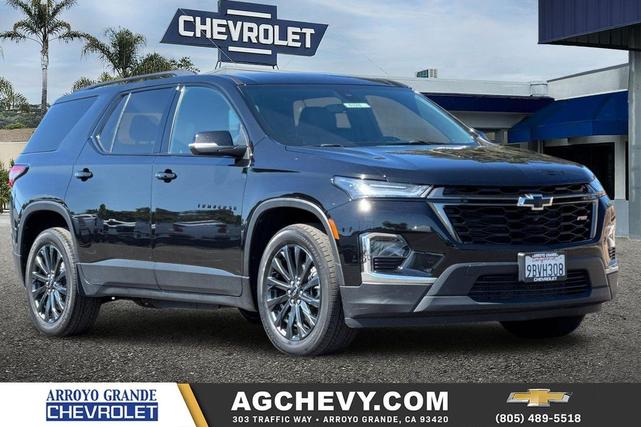 Photo of 2022 Mosaic Black Metallic Chevrolet Traverse