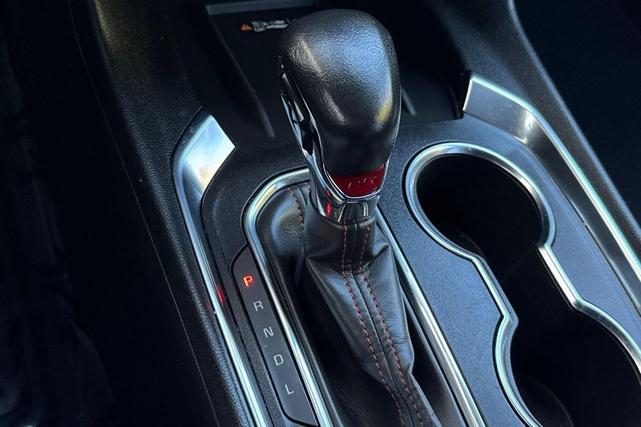 Photo of 2022 Mosaic Black Metallic Chevrolet Traverse