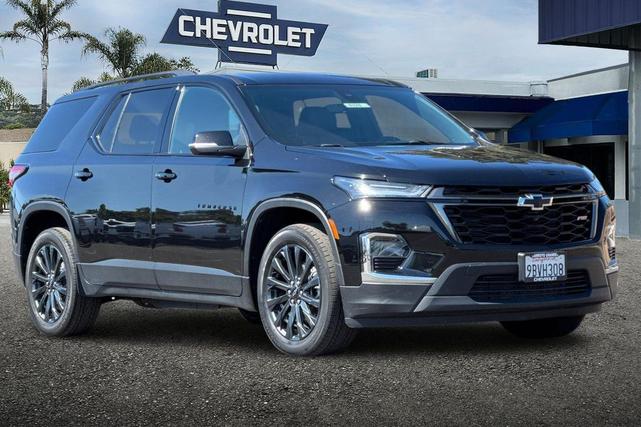 Photo of 2022 Mosaic Black Metallic Chevrolet Traverse