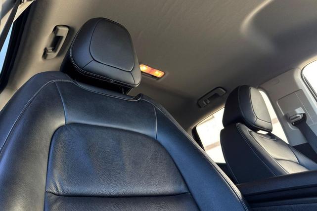 Photo of 2015 Summit White Chevrolet Colorado