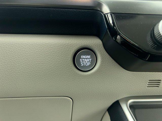 Photo of 2025 Ivory Silver Kia Carnival Hybrid