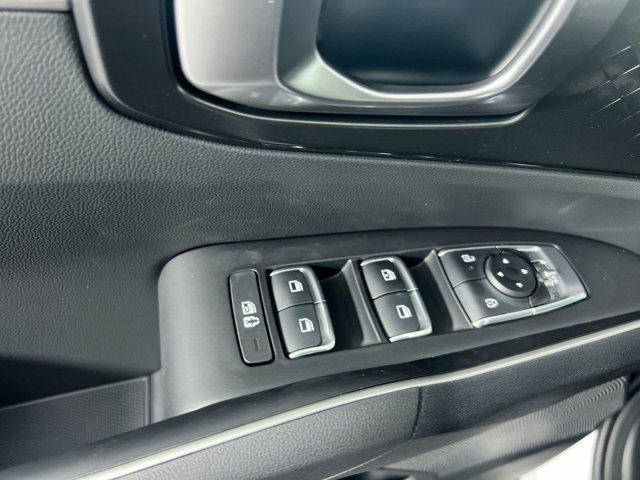 Photo of 2026 Glacier White Pearl Kia Sorento