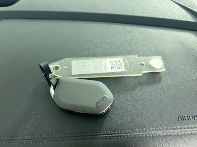 Photo of 2026 Glacier White Pearl Kia Sorento