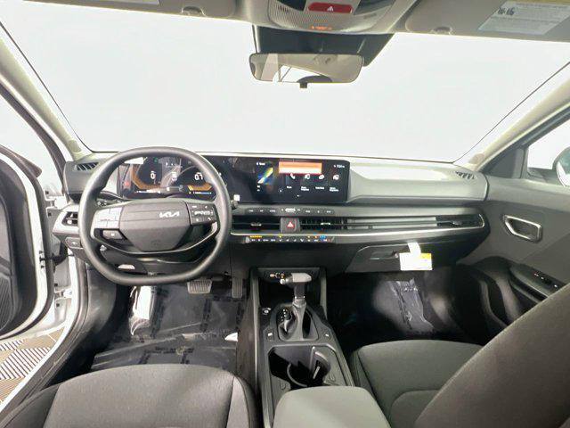 Photo of 2025 White Pearl Kia K4