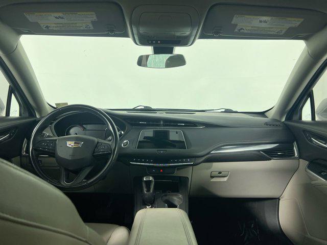 Photo of 2019 Radiant Silver Metallic Cadillac XT4