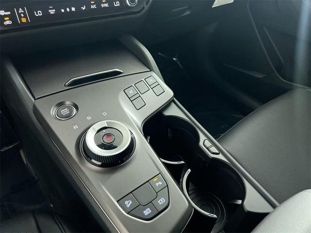 Photo of 2026 Wolf Gray Kia Sportage Hybrid