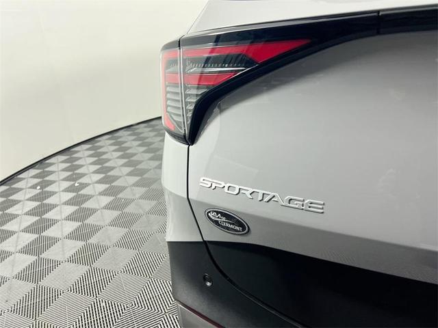 Photo of 2026 Wolf Gray Kia Sportage Hybrid