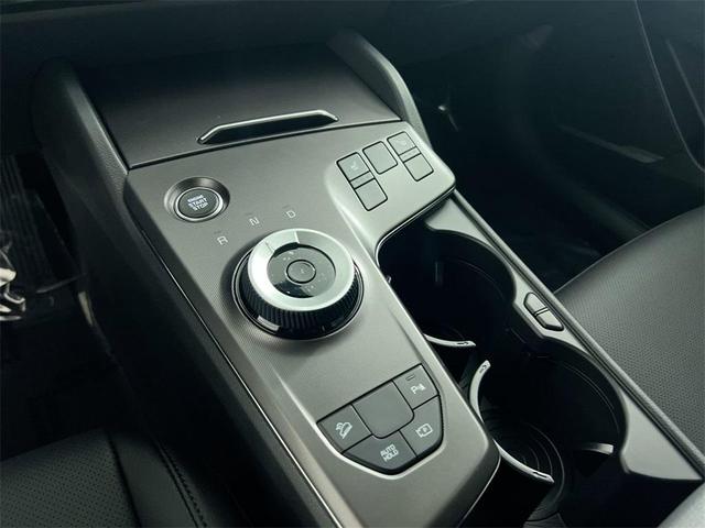 Photo of 2026 Wolf Gray Kia Sportage Hybrid