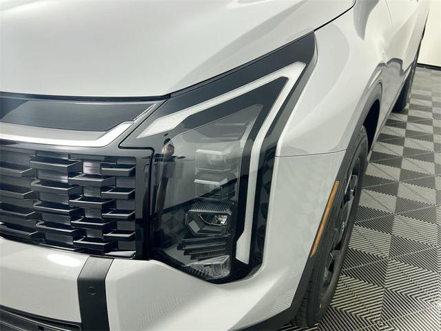 Photo of 2026 Wolf Gray Kia Sportage Hybrid
